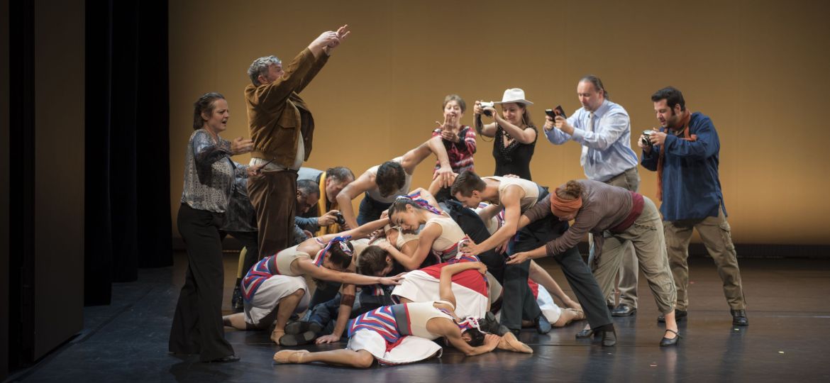 Bechmy, smy, budźemy - Wir waren, wir sind, wir werden sein, 4. Satz Vorsommer Szene mit Ballett und Chor Foto by-i-design