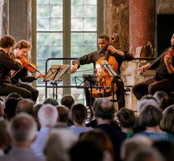 Phoenix Avalon und Adrian Steele, Violine, Joshua Mcclendon (Cello) und Devon Moore (Viola). Foto: Oliver Killig