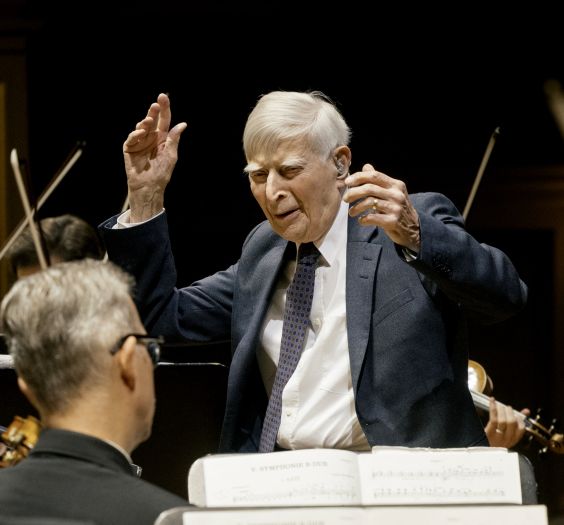 5. Sinfoniekonzert von Saechsische Staatskapelle Dresden unter Dirirent Herbert Blomstedt am 11.01.2026 in der Semperoper . Foto: Oliver Killig