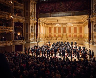 6. Sinfoniekonzert von Saechsische Staatskapelle Dresden am 14.02.2026 unter Chefdirigent Daniele Gatti in der Semperoper . Foto: Oliver Killig