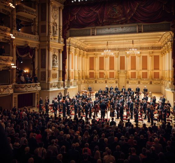 6. Sinfoniekonzert von Saechsische Staatskapelle Dresden am 14.02.2026 unter Chefdirigent Daniele Gatti in der Semperoper . Foto: Oliver Killig