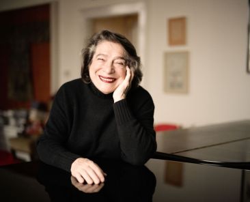 Elisabeth Leonskaja
Photo: Marco Borggreve